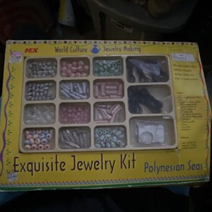 ALEX Exquisite Jewelry Kit Polynesian Seas Bead Kit for Bracelets & Necklaces