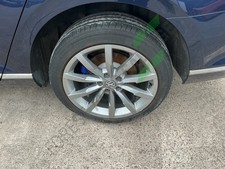 2017 VOLKSWAGEN PASSAT ALLOY WHEEL WITH TYRE 235 45 18 5MM TREAD 3G0601025Q