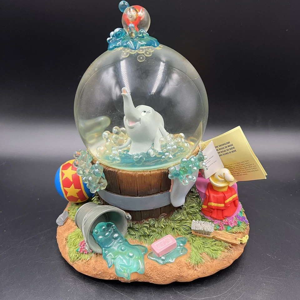 Walt Disney Disneyland Paris Dumbo Bathtime Rock a Bye Baby Snow Globe Music Box - Image 3 of 4