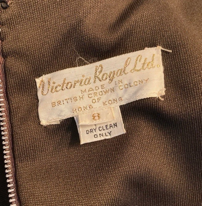 Vestido largo maxi vintage años 60 Victoria Royal Ltd. ribete de piel marrón manga larga Foto 4 de 4