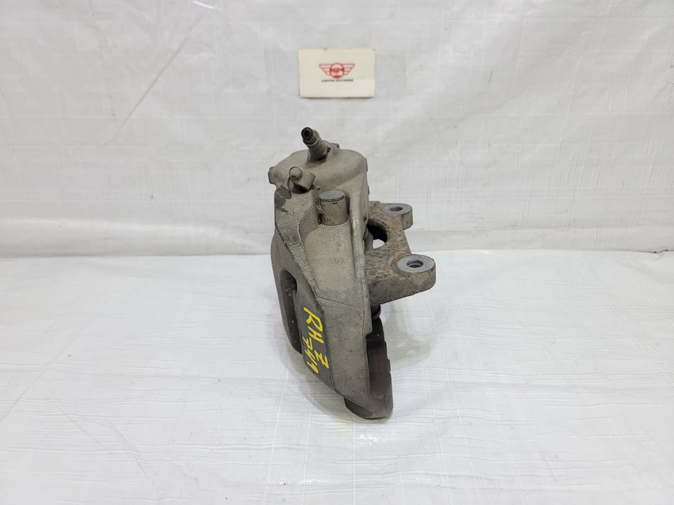 2007-2013 BMW 335i Front Right Passenger Side Brake Caliper OEM 34-11-6-773-202 - Image 4 of 4