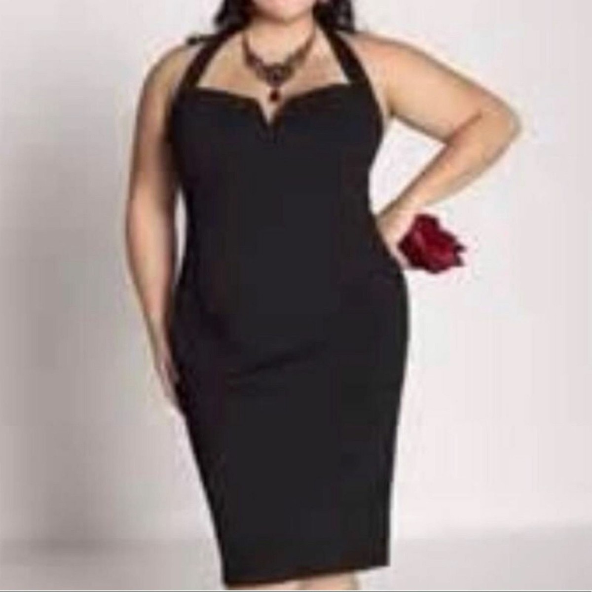 green emerald velvet dress Alexandra Plus Size Dress (Made To Order) main image 0