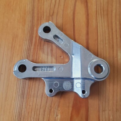 36ブレインタートル Kawasaki Left Foot Peg Step Mount Stay Ninja ZX6R ZX9R ZX-6R