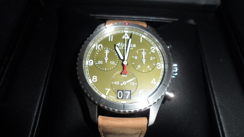 Reloj Alpina Startimer Piloto Cuarzo Cronógrafo Fecha Grande Cazador Verde Mate Nuevo con Etiquetas Foto 4 de 4