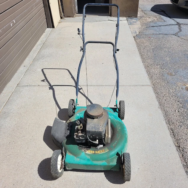 Cortacésped Poulan Weed Eater 1996 B&S 10A902-0171-01 espaciador de tanque de combustible 691631 Foto 4 de 4