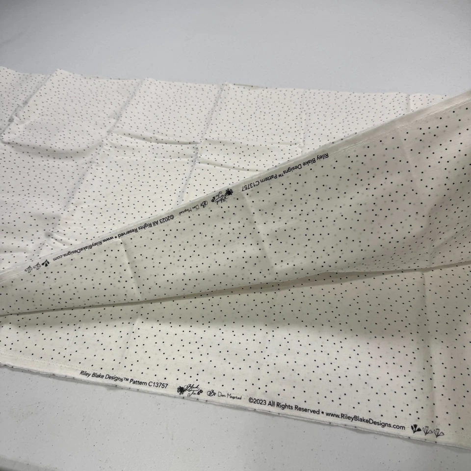 riley blake quilting fabric cotton white dots 2003 y2k 43x72 2 yards - Image 4 of 4