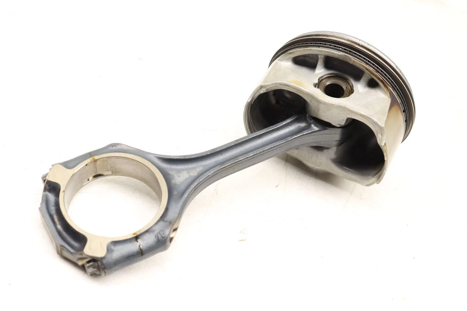 Mercedes-Benz Cl500 2007-2011 - pistón derecho con varilla de conexión 2730301517 Foto 2 de 4