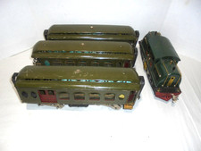 LIONEL PREWAR PASSENGER TRAIN SET 1928 VINTAGE STANDARD GAUGE