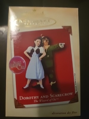 Dorothy & Scarecrow Hallmark Ornament 2002 Wizard of Oz Keepsake QX8246 MIB