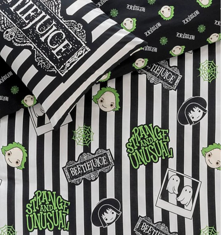 Beetlejuice Strange & Unusual Duvet Set Lydia Animated