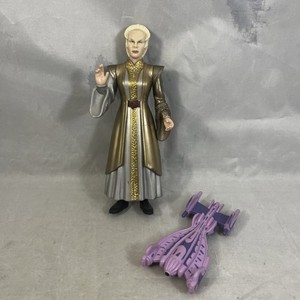 BABYLON 5 DELENN Gold Gown Action Figure & Minbari Flyer WB  1997 Loose Complete