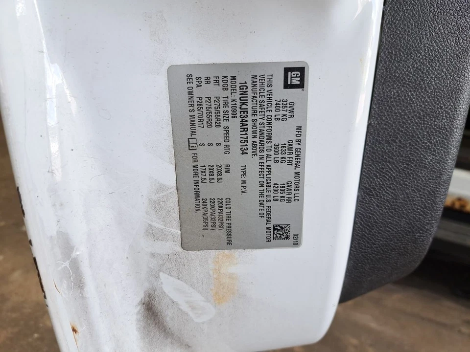 Husillo/nudillo delantero lado pasajero Rh 2010 Suburban 1500 Sku#4218333 Foto 4 de 4