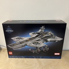 LEGO® Super Heroes S.H.I.E.L.D. Helicarrier 76354