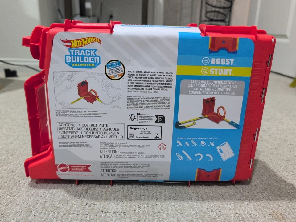 Hot Wheels Track Builder Unlimited Fuel Can Stunt Box & 1:64 Scale Toy Car - Image 2 of 2