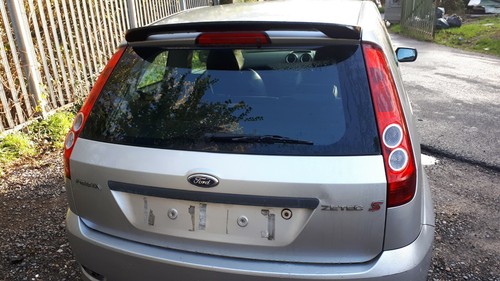 Ford Fiesta mk6 ZETEC S SILVER BREAKING SPARE side repeater PETROL 2006 ST 3 DR - Picture 4 of 12
