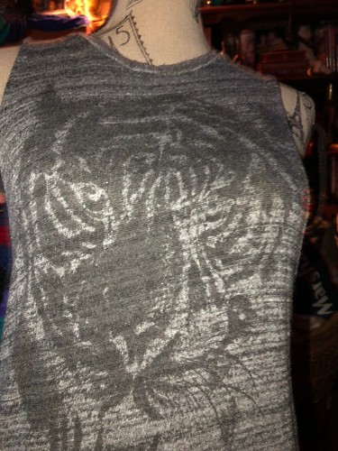 BRANDY MELVILLE Slick Gun Metal Gray Tiger Knit Blouse Size One Size - Picture 4 of 4