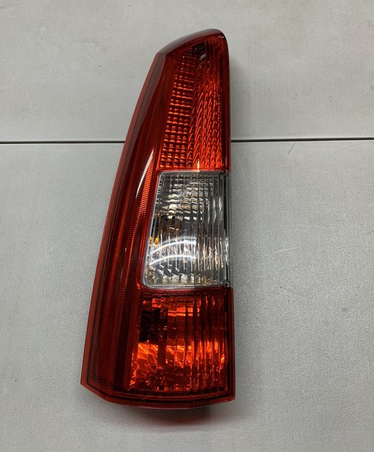 Volvo Tail Light Brake Lamp Taillight 9483688 Left Rear Upper V70 XC70