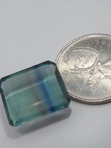 Tri color Fluorite gemstone - faceted natural Fluorspar 22.30 CTS - Picture 7 of 12