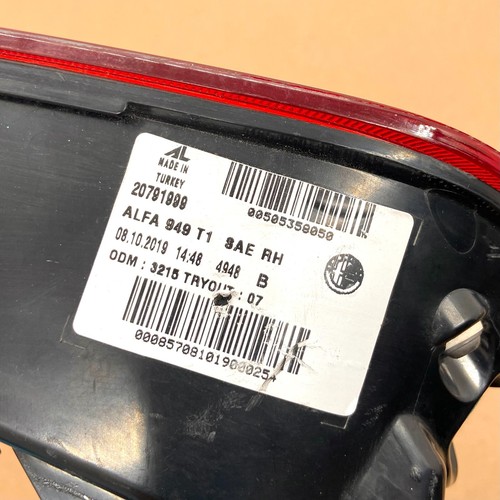 Conjunto de lámpara de parada de luz trasera LED lateral derecho OEM 17-23 Alfa Romeo Stelvio derecha - Imagen 7 de 9