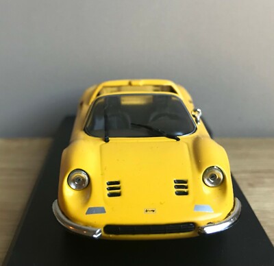 Bang Ferrari 246 GTS イエロー 1/43 Altaya 1:43 Ferrari Dino 246 GTS year 1972 with showcase