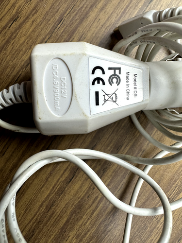 Official Nintendo DS Charger / Car Charge - Nintendo DS Accessory - Picture 2 of 3