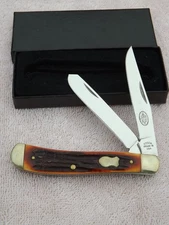 UTICA USA  2 BLADE TRAPPER KNIFE  BROWN BONE  NEW IN THE BOX  UTK WARRANTED