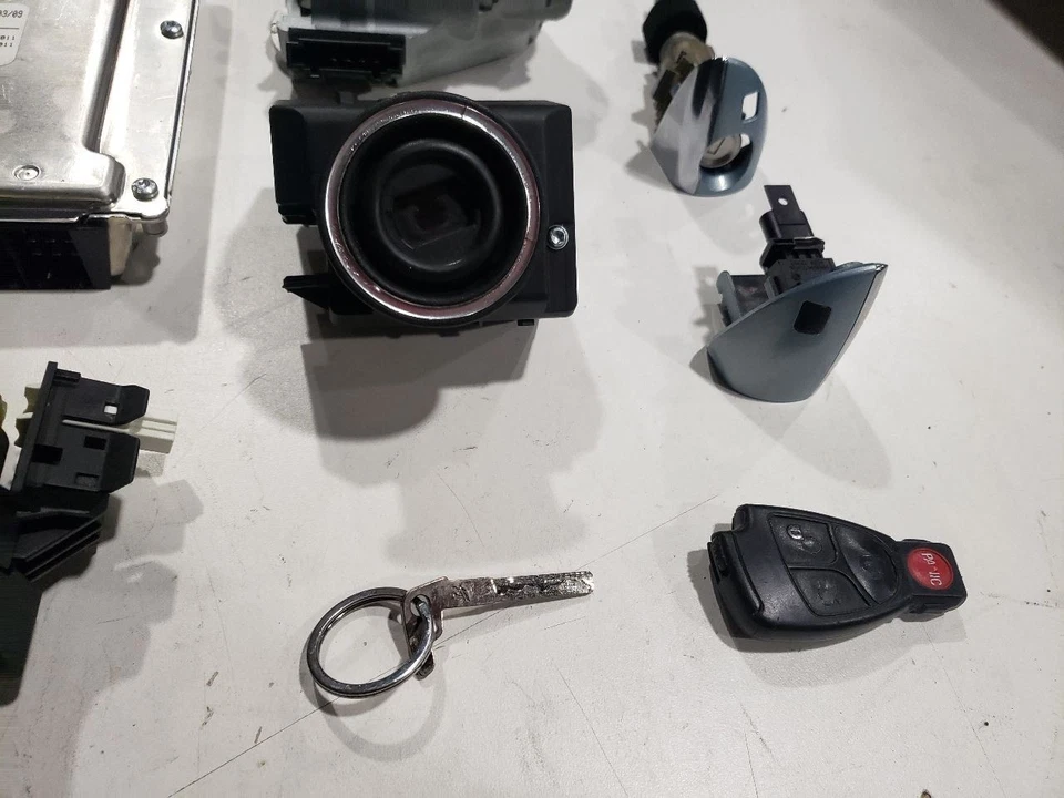 Juego de seguridad de encendido - Mercedes CLK500 W209 M113 2003 automático - OEM A1131531091 Foto 3 de 4