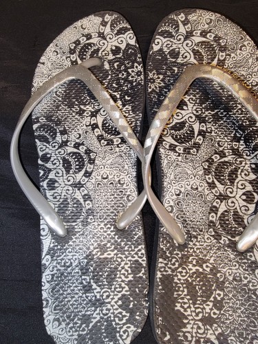 5 Flip Flop Sandals Silver Blk Glitter Large 9 10 Old Navy OP Tru Brown Orange - Picture 2 of 15