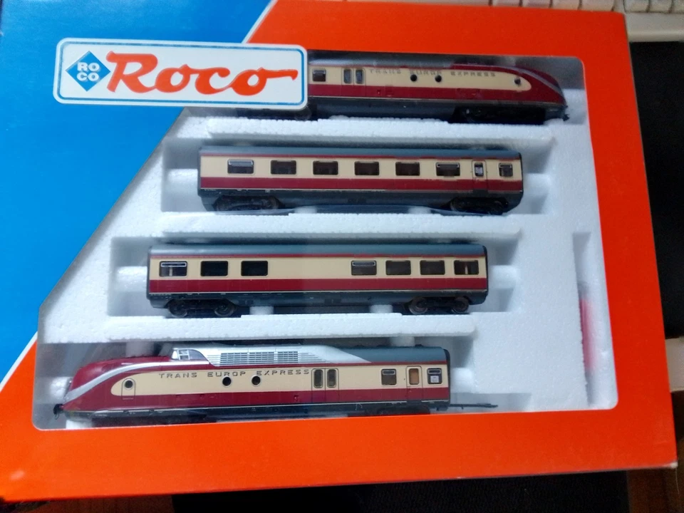 Roco H0 43011 TEE Dieseltriebzug BR 601 in OVP und neuwertig unbenutzt. - Bild 2 von 4