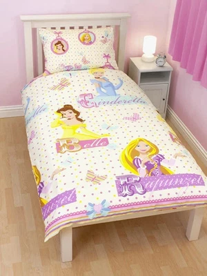 Official Disney Princess Bedding 135x200 Duvet Set - Image 1 of 2