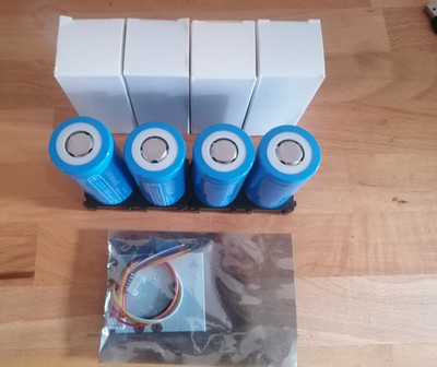 4x LiFePo4 Liitokala 70A 6Ah 4S 30A 12.8V (14,4V) / 3,2V (3,6V)  BMS und Spacer