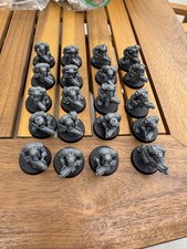 20 Ork Boyz with Shootas. Warhammer 40,000 Orks Boyz Miniature OOP