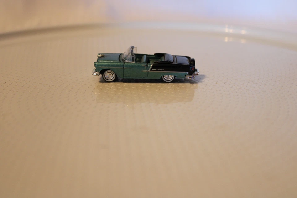 HO Scale CMW Mini Metals, 1950s 2 Door Chevrolet Bel Air Convertible Green - Image 3 of 4
