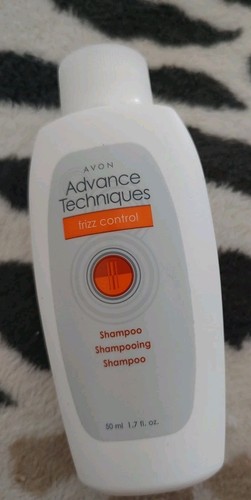 Champú Avon Advance Techniques Frizz Control 1,7 fl oz viaje - vacaciones - mini - Imagen 1 de 3