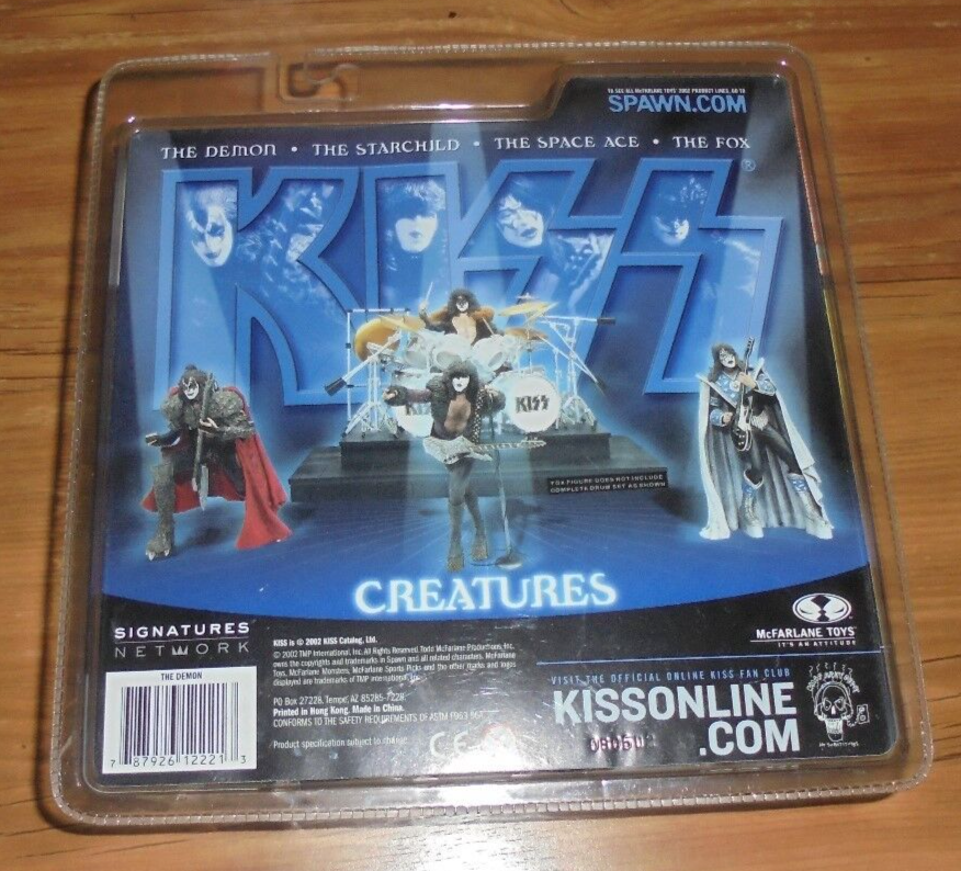 Kiss Creatures Kiss Creatures