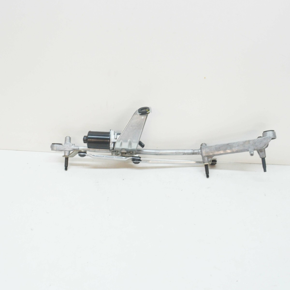 MERCEDES-BENZ B W246 W242 Front Windshield Wiper Mechansm 