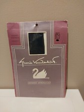 Gloria Vanderbilt Daysheer Pantyhose Sandalfoot Navy Size C Brand New