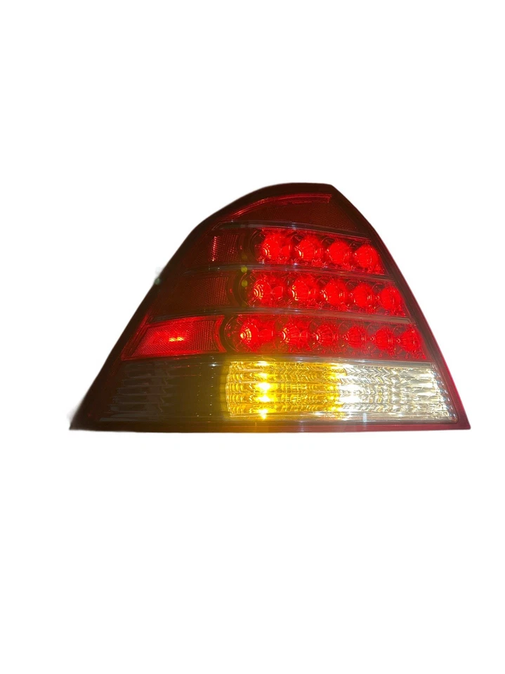 Luz trasera del conductor Mercury Montego LH 2005 06 2007 (probada) Foto 3 de 4