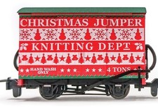 Peco GR911 OO-9 Gauge Box Van Christmas