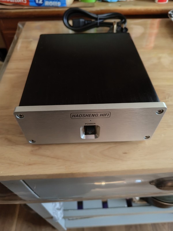 Haosheng HiFi Stereo Audio Preamp XLR Balanced / RCA Switcher Box Splitter