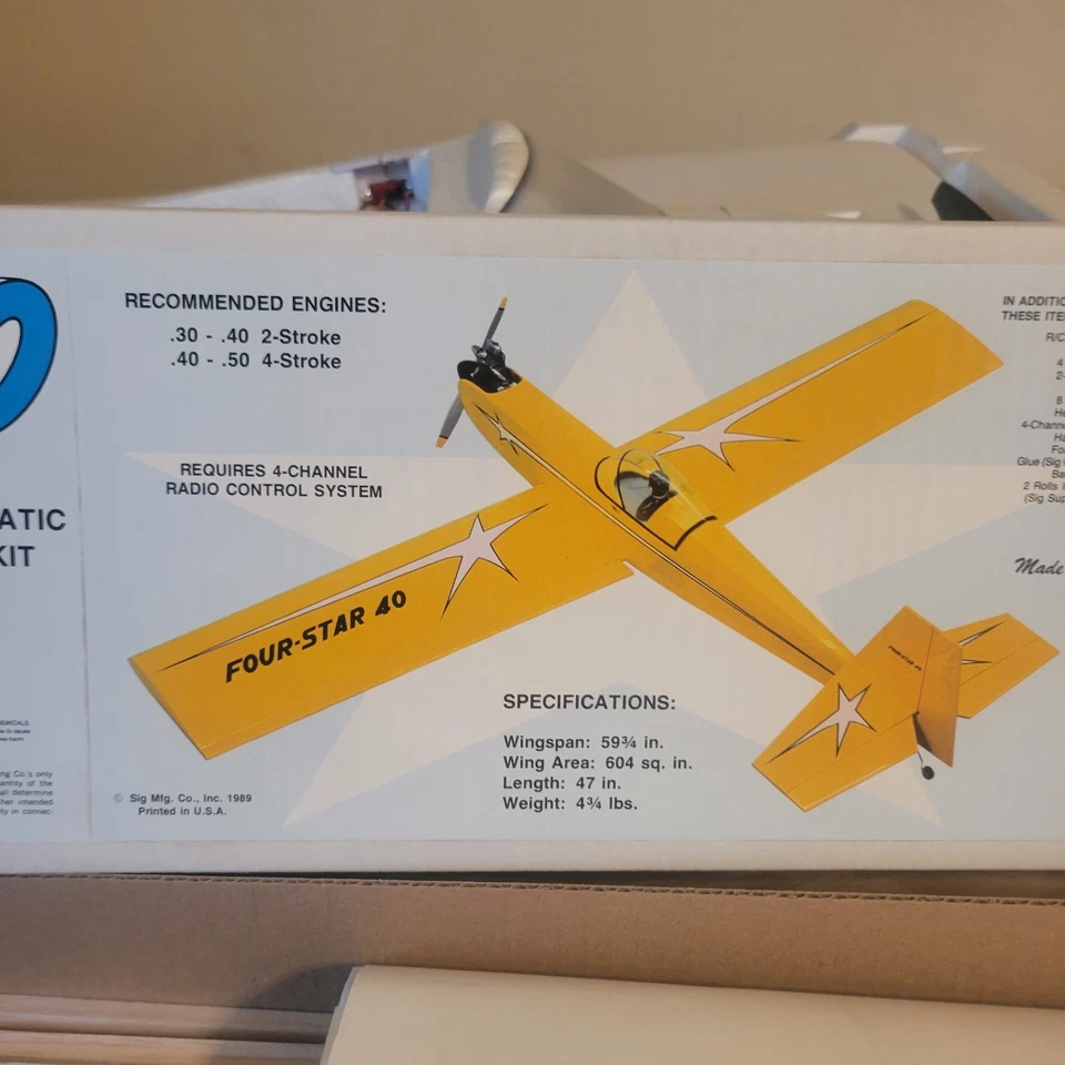 SIG Mfg. Kit de Avión Modelo Balsa RC Four Star 40 4 Canales NUEVO EN CAJA De Colección Foto 2 de 4