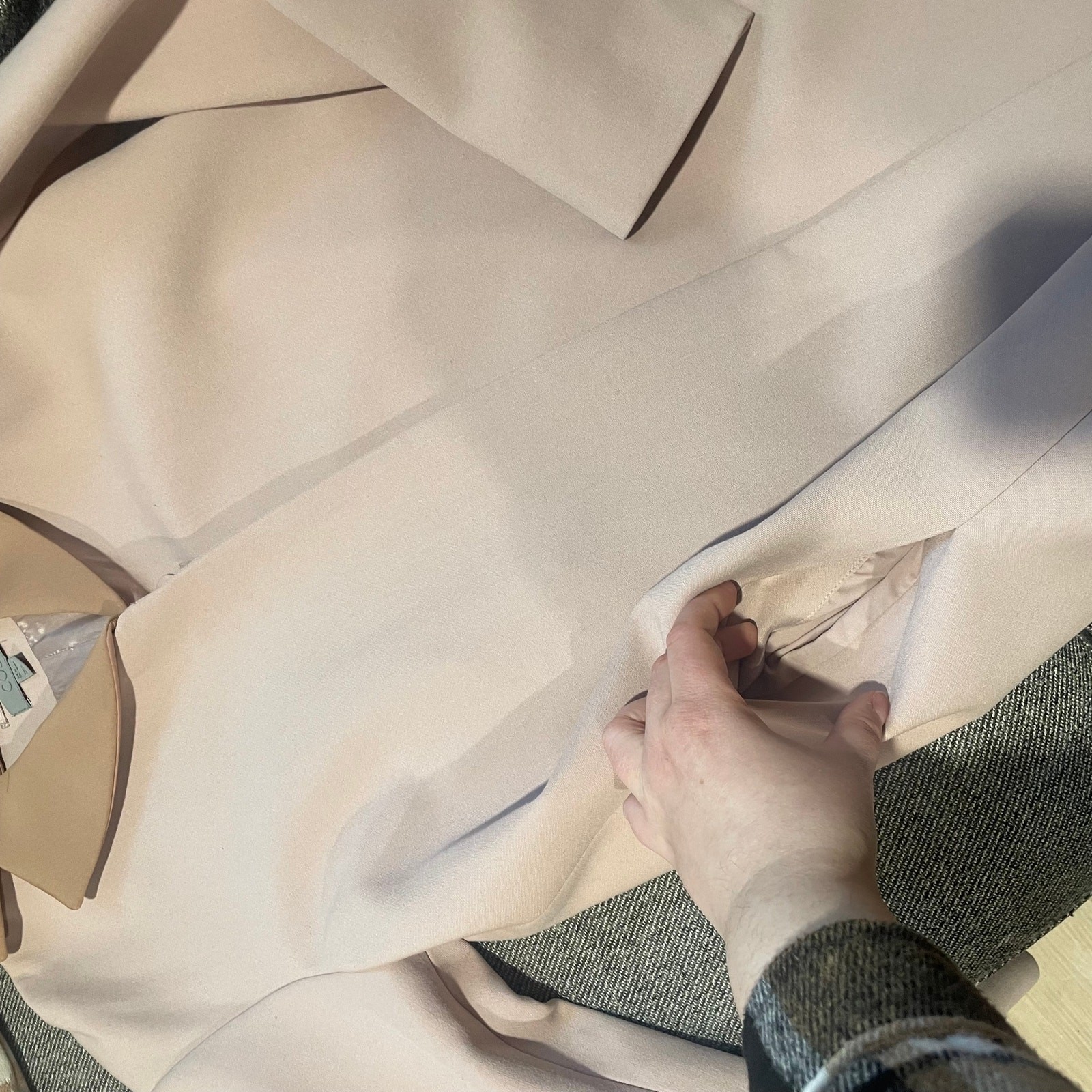 COS spring jacket - image 9