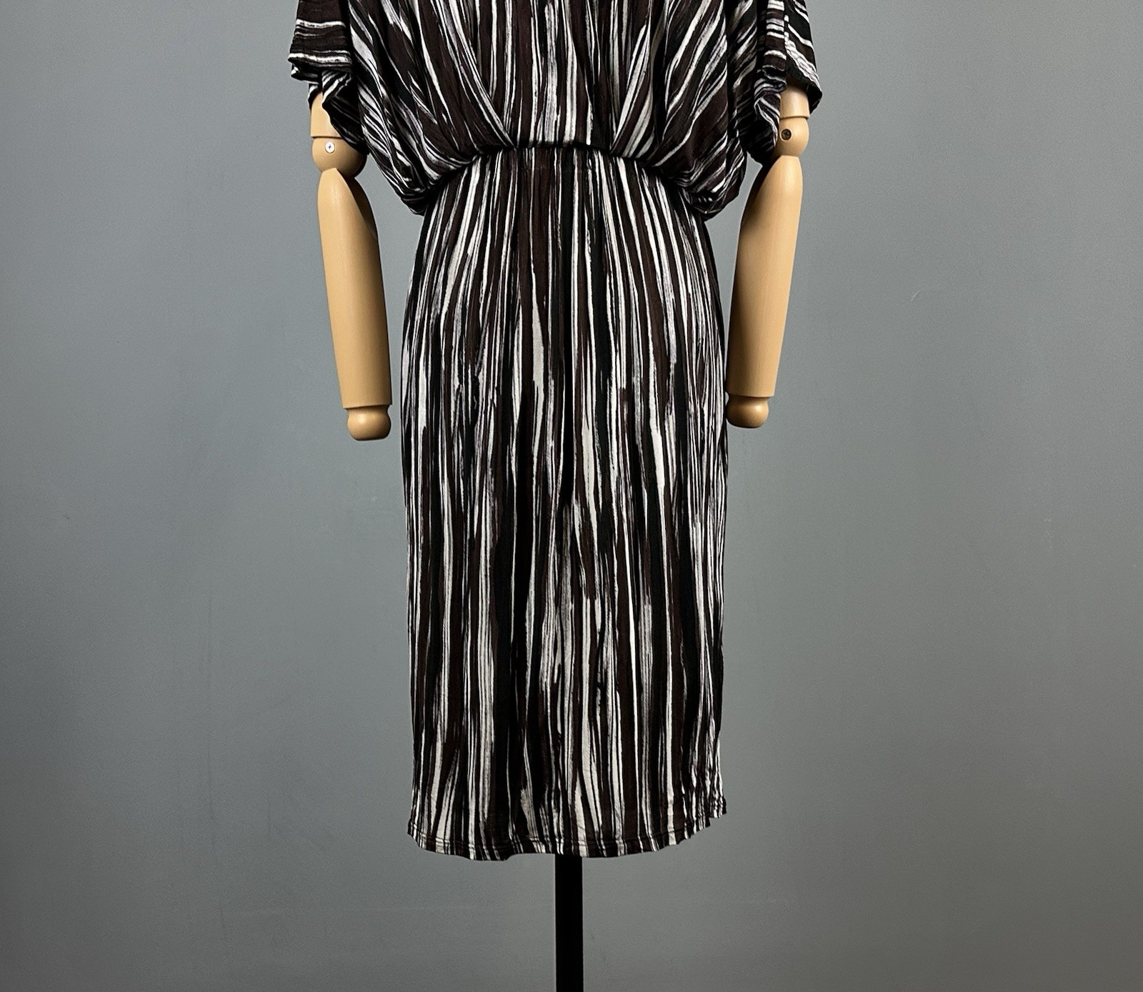 MAX MARA Brown Abstract Pattern Short Sleeve Stre… - image 11