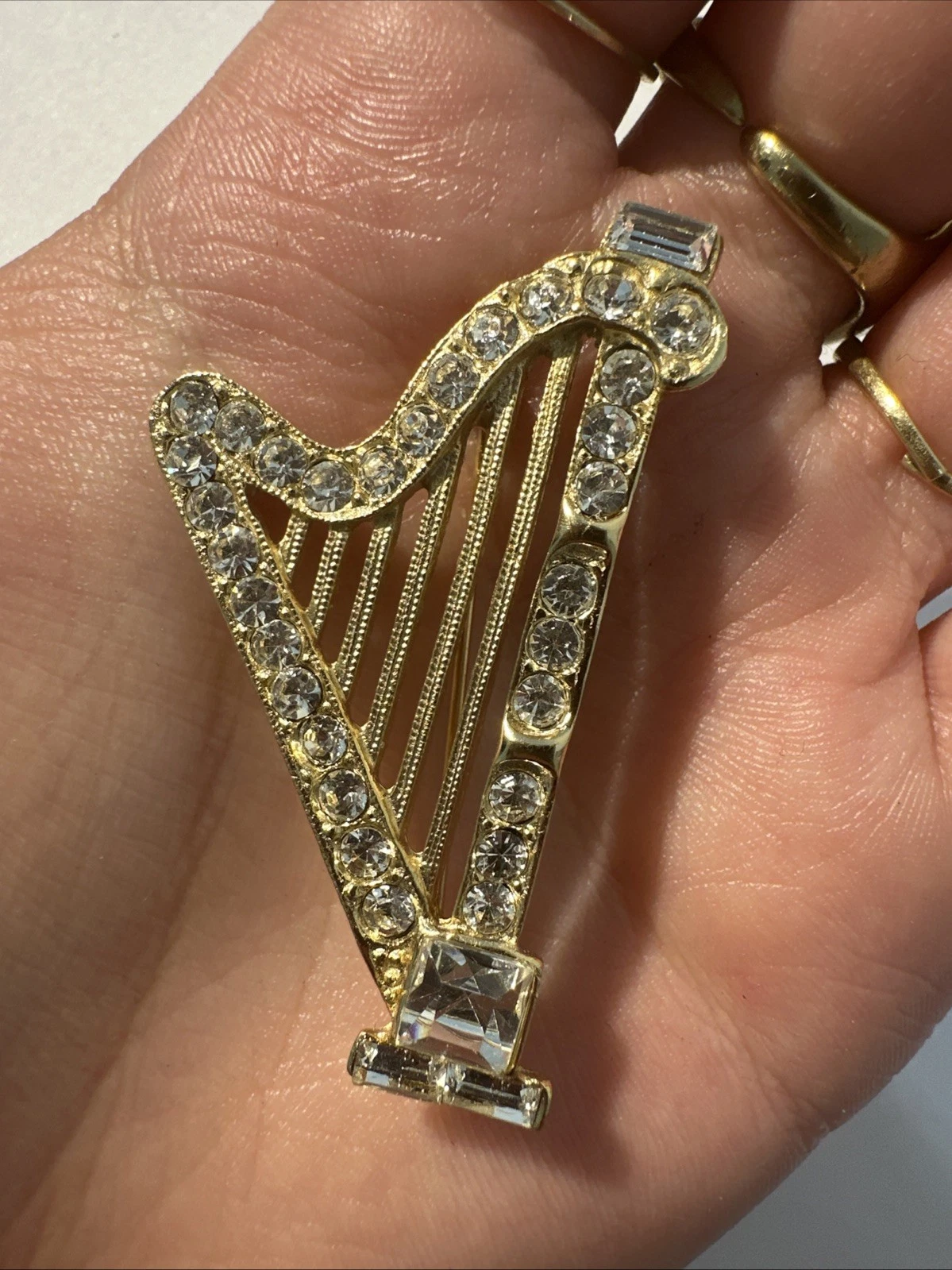 Broche Harpe Avec Brillant Blanc Bijoux Fantaisie