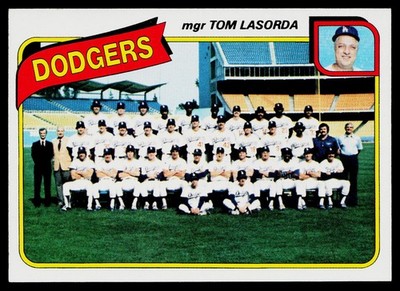 1980 Topps #302 Los Angeles Dodgers / Tom Lasorda, Near Mint or Better