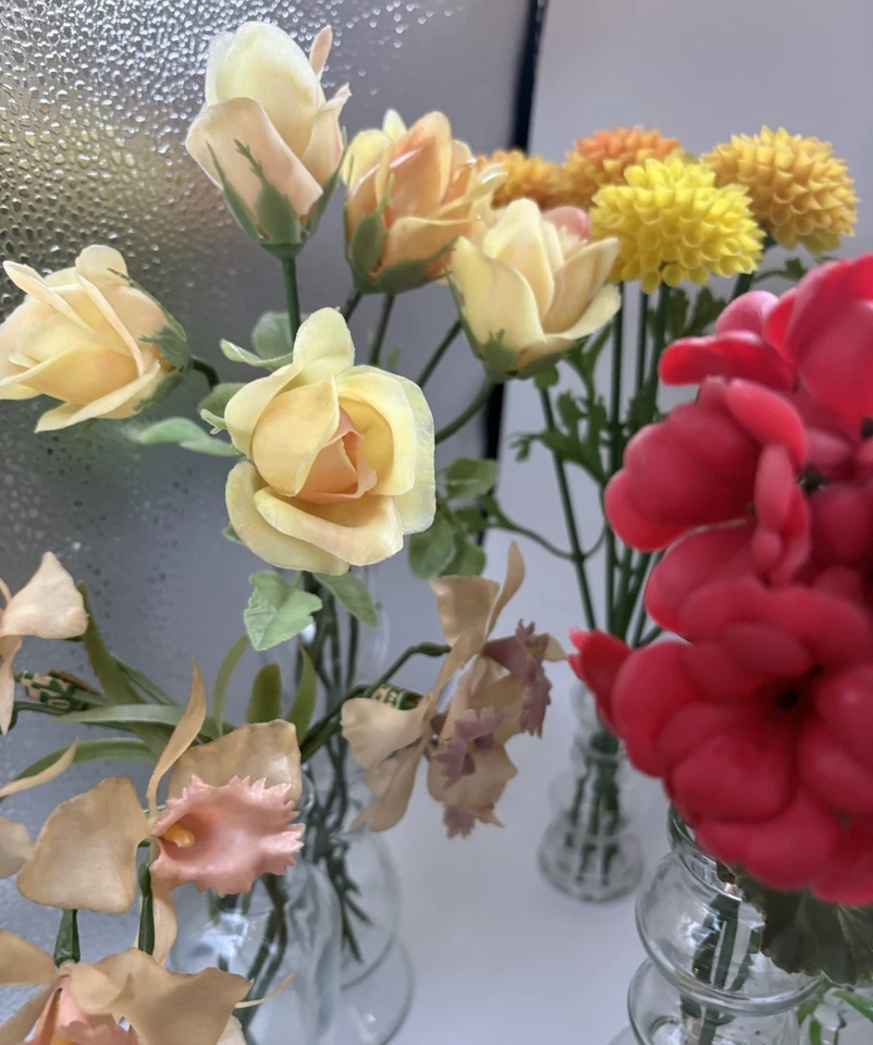 Flores de imitación de plástico vintage dalias orquídea rosa geranio lirio valle Hong Kong Foto 3 de 4