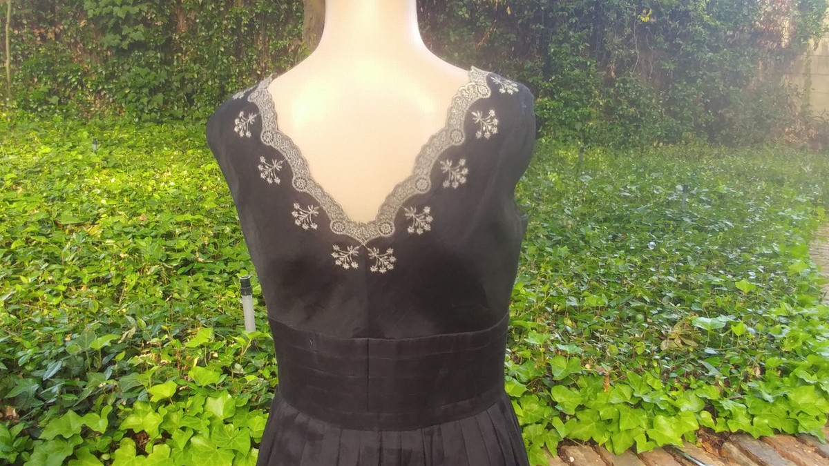 slim fit dress slacks ann taylor loft dress  Vanity's Vault