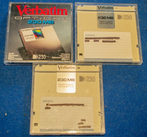 3 off Used 230Mb 3.5" Rewritable Optical Disk (90mm) - various makes. - Photo 2/2