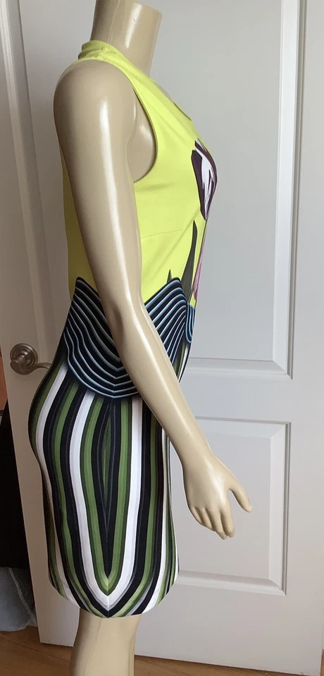 VESTIDO ÚNICO SIN MANGAS DE MARY KATRANTZOU, TALLA L Foto 4 de 4