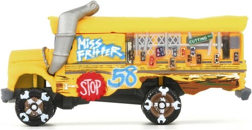 TAKARA TOMY "Disney Cars Tomica C-28 Miss Fritter (Standard Type)" Mini Car - Picture 4 of 5